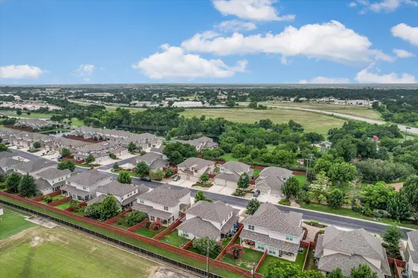 528 High Tech DR, Georgetown, TX 78626