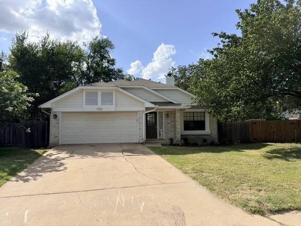 1920 White Oak CIR, Round Rock, TX 78681