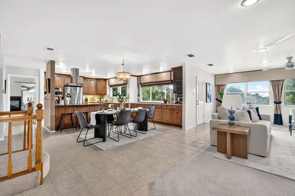 700 Rogart DR, Spicewood, TX 78669
