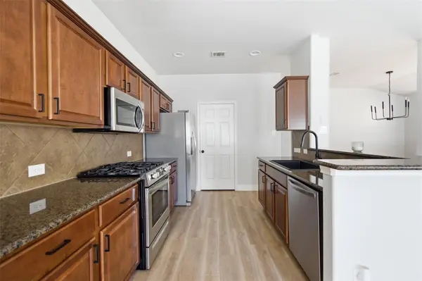 394 Verano CIR, Kyle, TX 78640