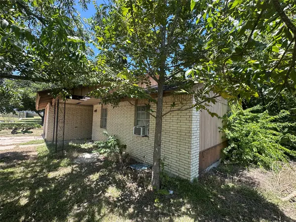 506 Forest CT, Taylor, TX 76574