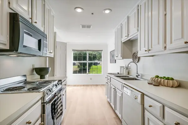 3718 Williamsburg CIR, Austin, TX 78731