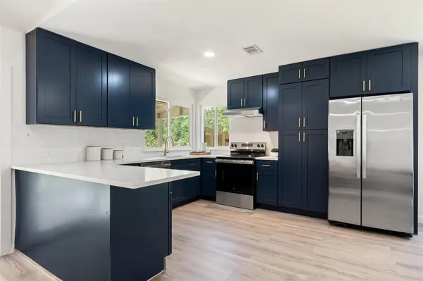 2311 Sheri Oak LN, Austin, TX 78748