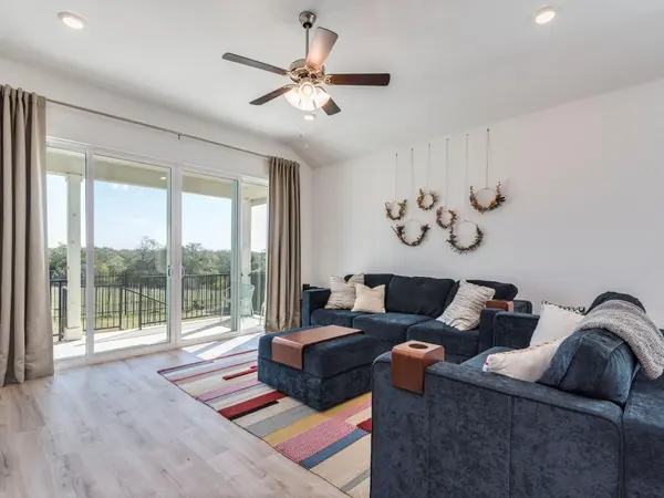 2132 Centerline LN, Georgetown, TX 78628