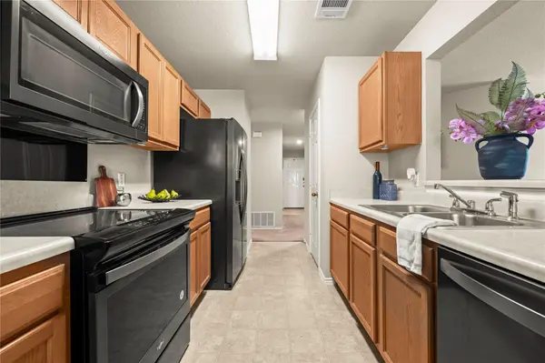 303 Liberty ST, Hutto, TX 78634