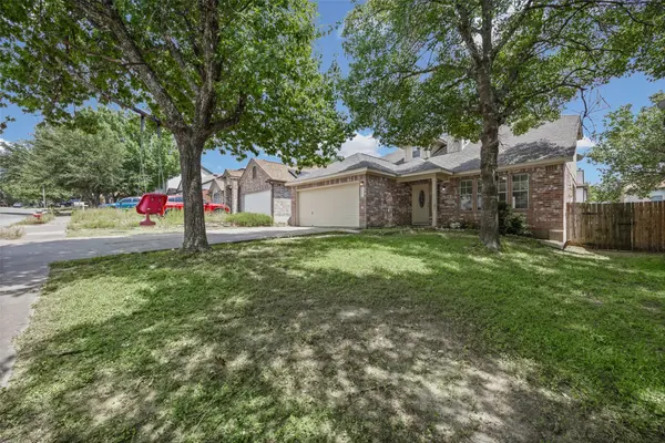 2432 Roundabout LN, Round Rock, TX 78664