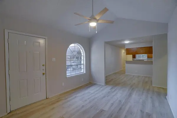 1206 Westcott DR #B, Round Rock, TX 78664