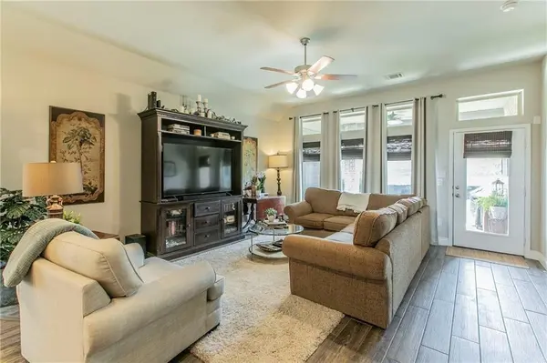 6209 Llano Stage TRL, Austin, TX 78738