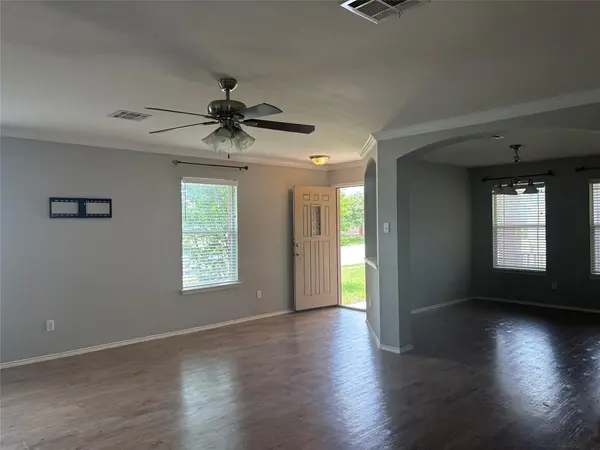 1034 W South ST, Leander, TX 78641