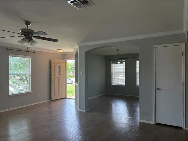 1034 W South ST, Leander, TX 78641
