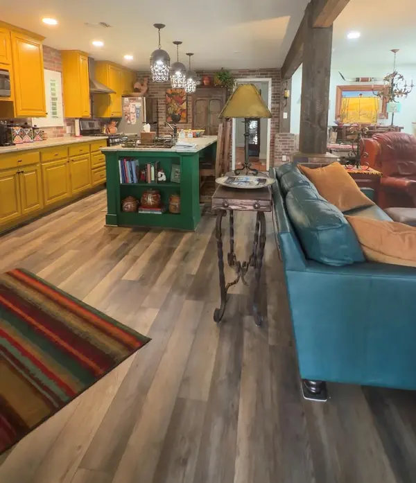 105 S Cedar ST, Buda, TX 78610