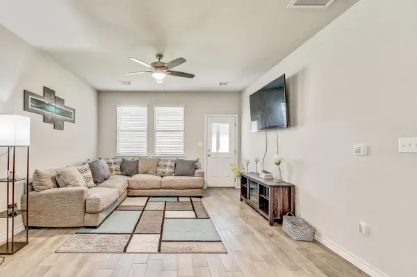 495 Eves Necklace DR, Buda, TX 78610