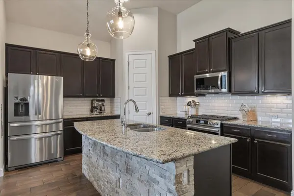 8033 Mozart ST, Round Rock, TX 78665