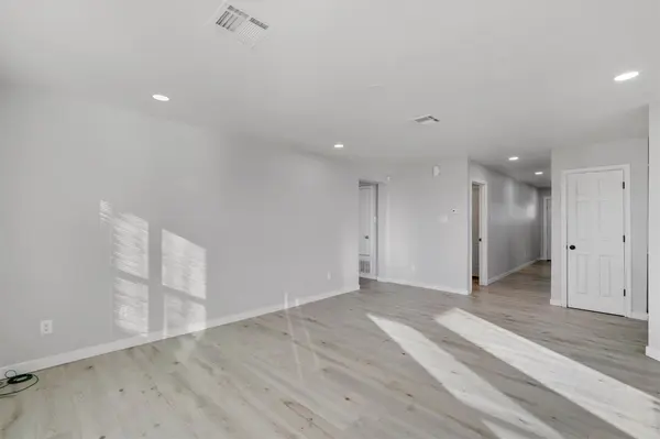 313 Drystone TRL, Liberty Hill, TX 78642