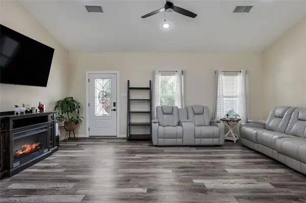 537 Lower Elgin RD, Elgin, TX 78621