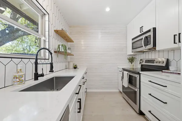 2609 Berkett DR, Austin, TX 78745