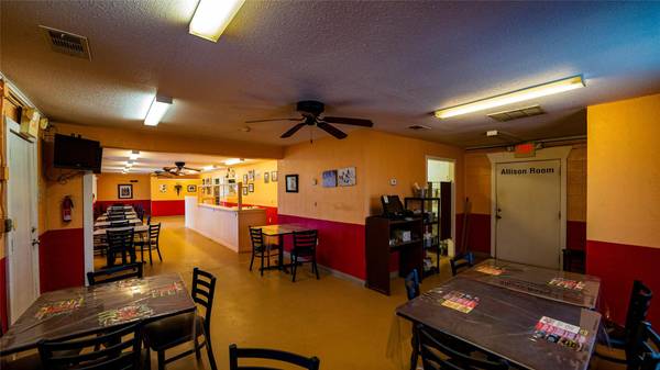 109 E 2nd ST, Rockdale, TX 76567