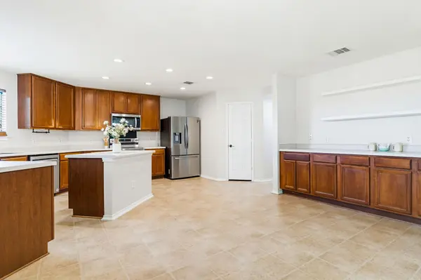 305 Harvest Meadow LN, Temple, TX 76502