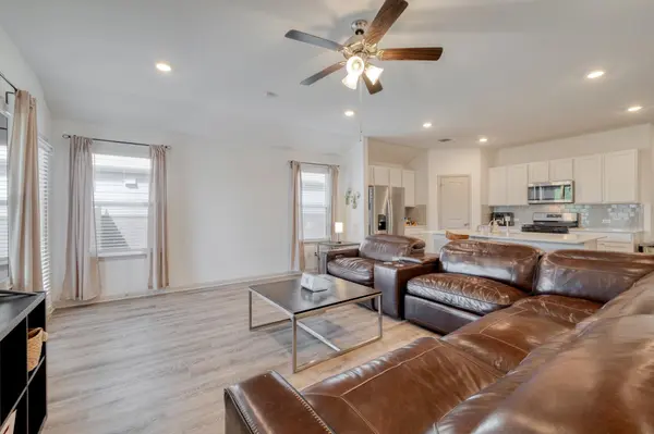 102 Johnson Draw RD, Hutto, TX 78634