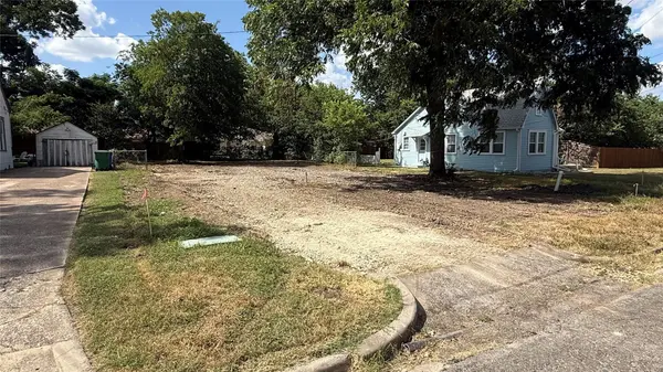1312 Wallace ST, Taylor, TX 76574