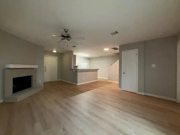 2906 Kestrel DR #B, Austin, TX 78745