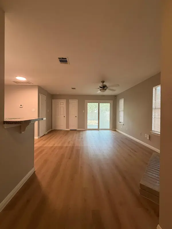 2906 Kestrel DR #B, Austin, TX 78745