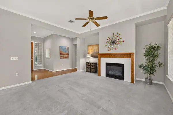 201 Whispering Wind DR, Georgetown, TX 78633