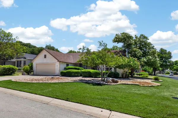 201 Whispering Wind DR, Georgetown, TX 78633