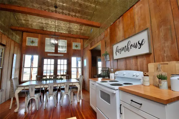 4228 County Road 256, Moulton, TX 77975