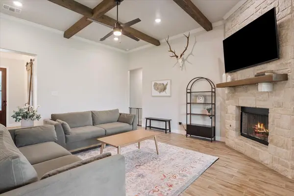 5017 Bella Charca PKWY, Nolanville, TX 76559
