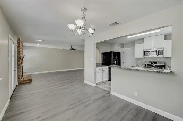 906 Cactus DR, Round Rock, TX 78681