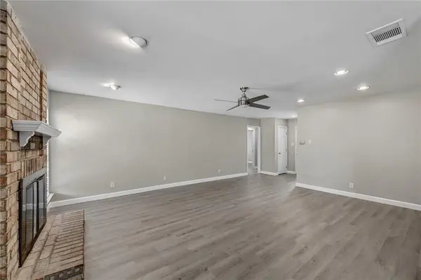 906 Cactus DR, Round Rock, TX 78681
