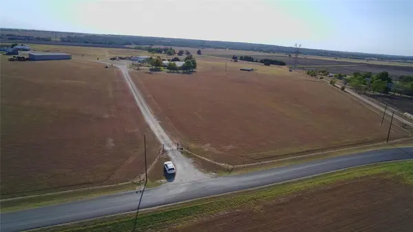 1351 CR 320, Granger, TX 76530