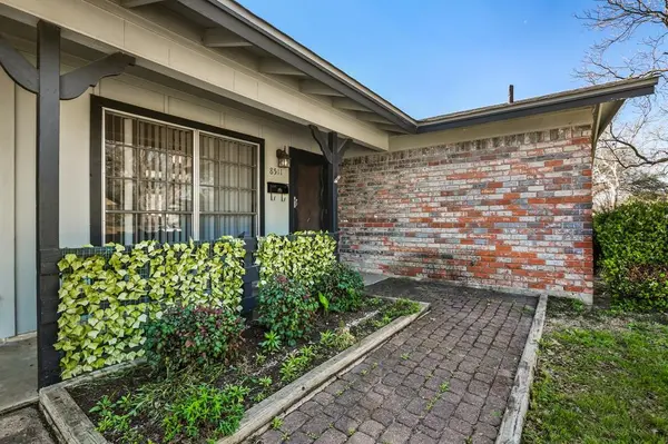 8511 Burrell DR, Austin, TX 78757