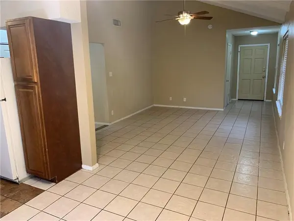 7208 Creekside DR #A, Austin, TX 78752