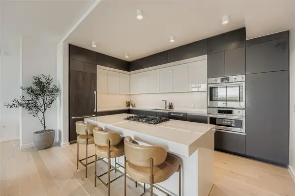 313 W 17th ST #1404, Austin, TX 78701
