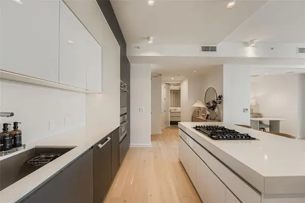 313 W 17th ST #1404, Austin, TX 78701