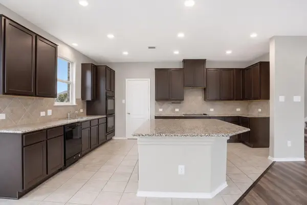 670 Landon Samuel LOOP, Pflugerville, TX 78660
