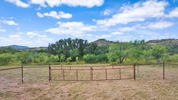 2144 CR 307, Kingsland, TX 78639