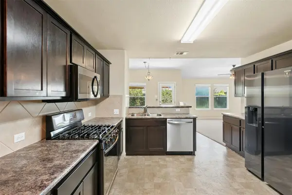 207 Wild Cat DR, Bastrop, TX 78602