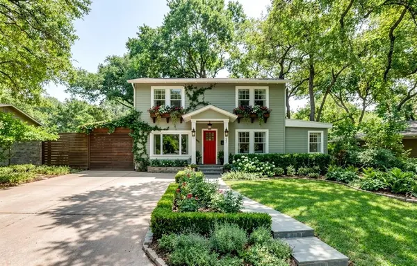 2104 De Verne ST, Austin, TX 78704