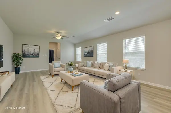 900 Main ST, Hutto, TX 78634