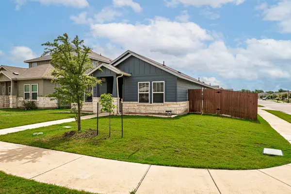 900 Main ST, Hutto, TX 78634