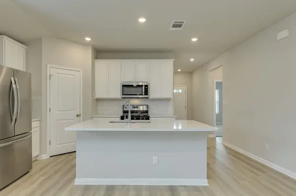 900 Main ST, Hutto, TX 78634