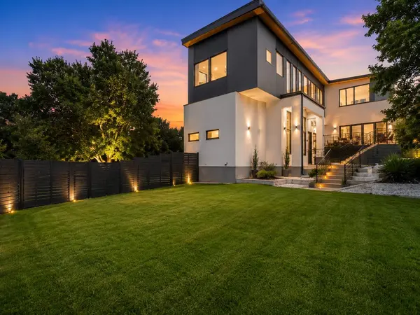1712 Saracen RD, Austin, TX 78733
