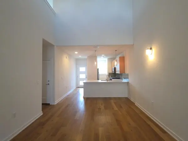6800 Manchaca RD #4, Austin, TX 78745