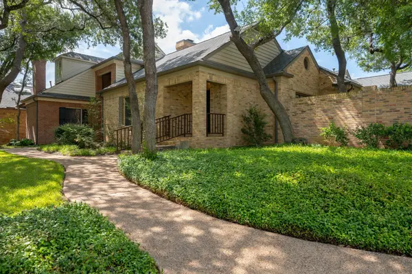 2838 Montebello RD #D18, Austin, TX 78746
