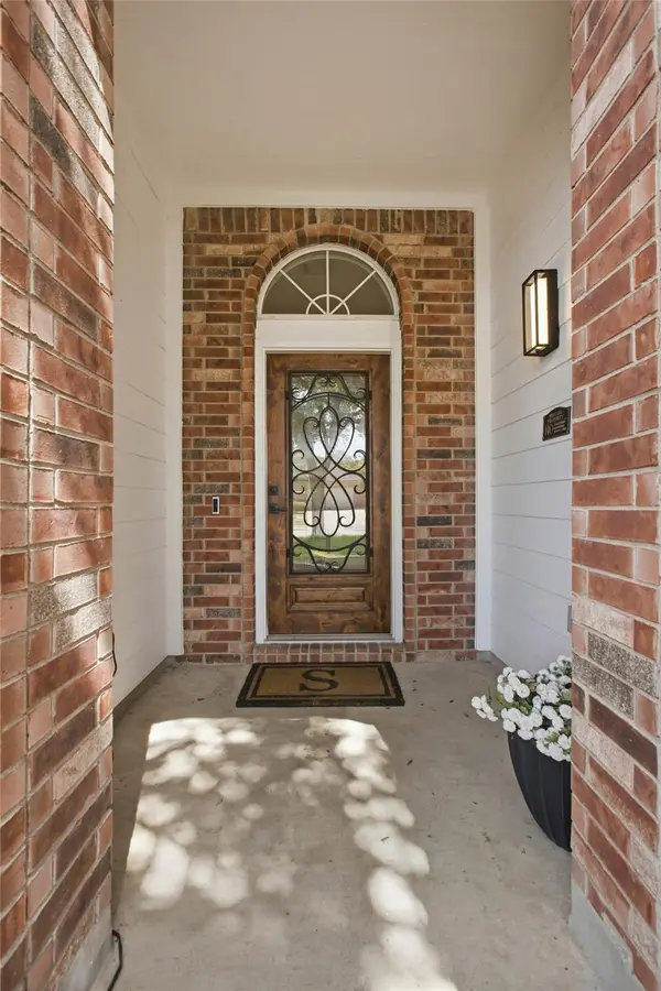 1833 Paradise Ridge DR, Round Rock, TX 78665