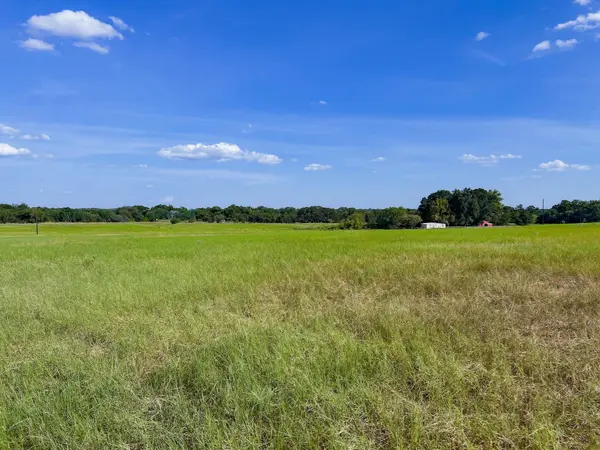 0001 Old McMahan RD, Lockhart, TX 78644