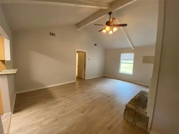 1516 Lisa DR #B, Austin, TX 78733
